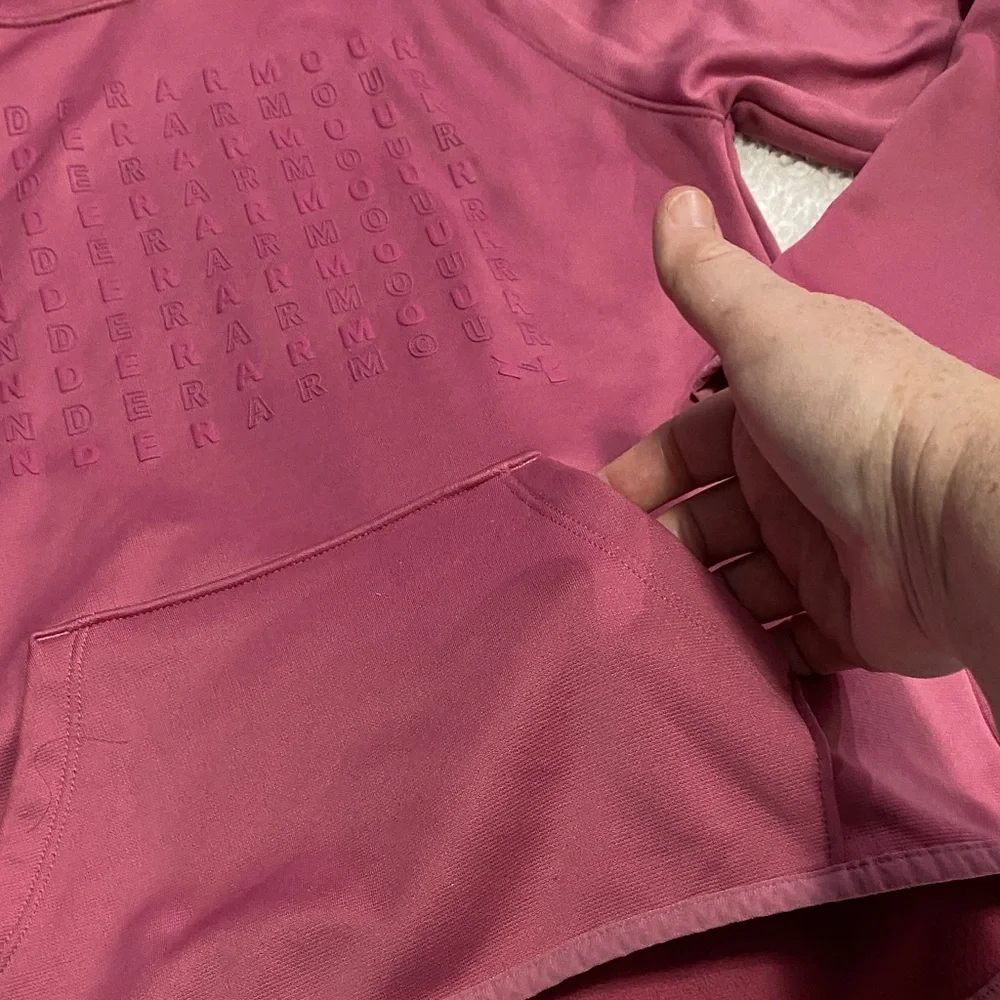 Under Armour pink hoodie girls size medium ( 8 / 10)